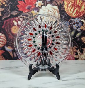 glazen transparante vintage taartschotel met rood en groene versiering Walther-glas Duitsland